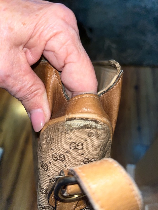 EUC Authentic Vintage Gucci Micro GG Monogram Canvas and Leather Crossbody - Picture 8 of 10